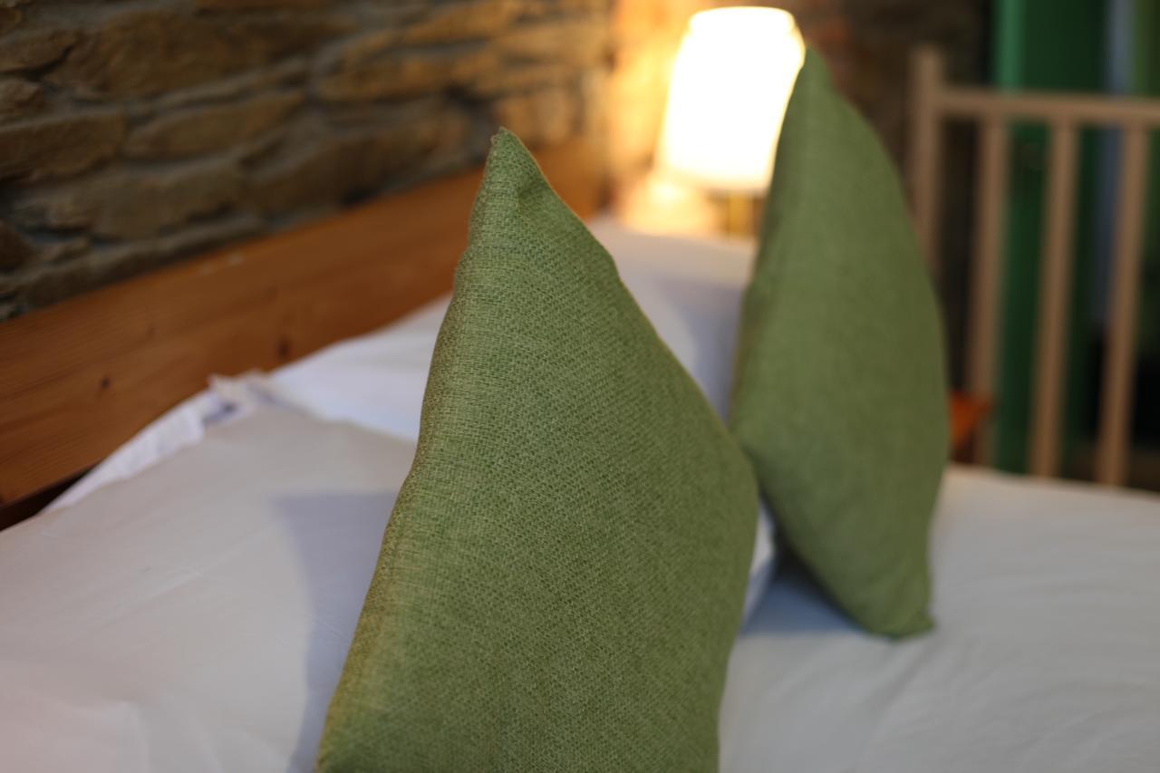 Moville Boutique Hostel & Apartments Esterno foto