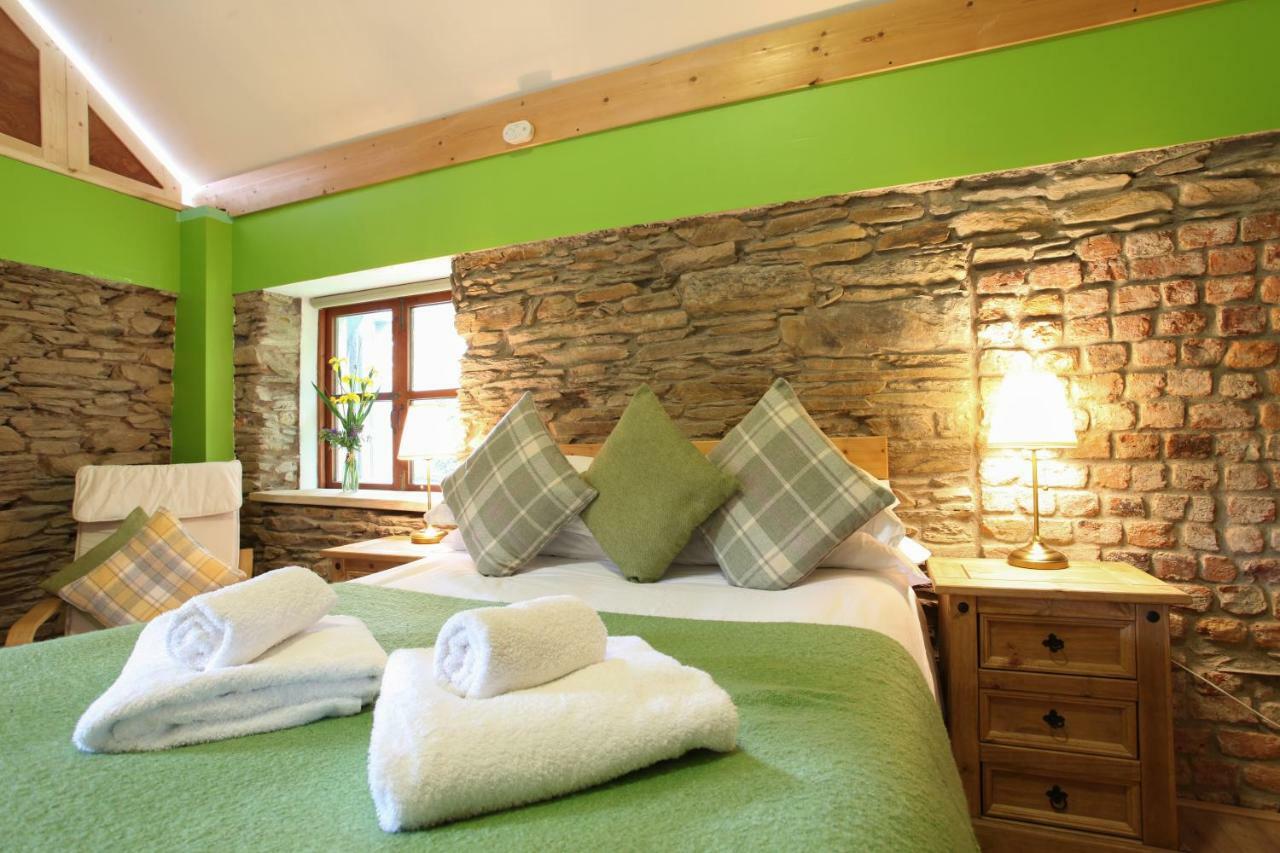 Moville Boutique Hostel & Apartments Esterno foto
